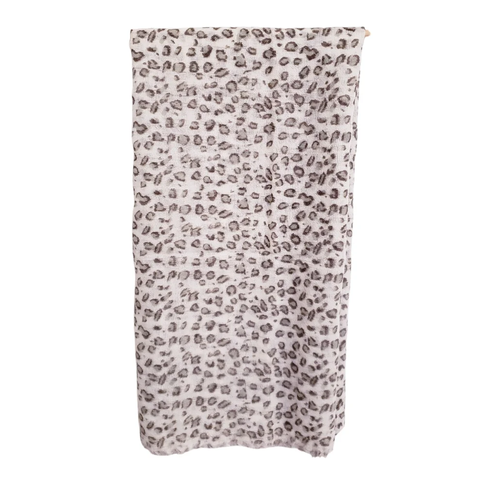 Saldarini 1882 Italy Silk & Wool Blend Cream & Leopard Print Lightweight Scarf